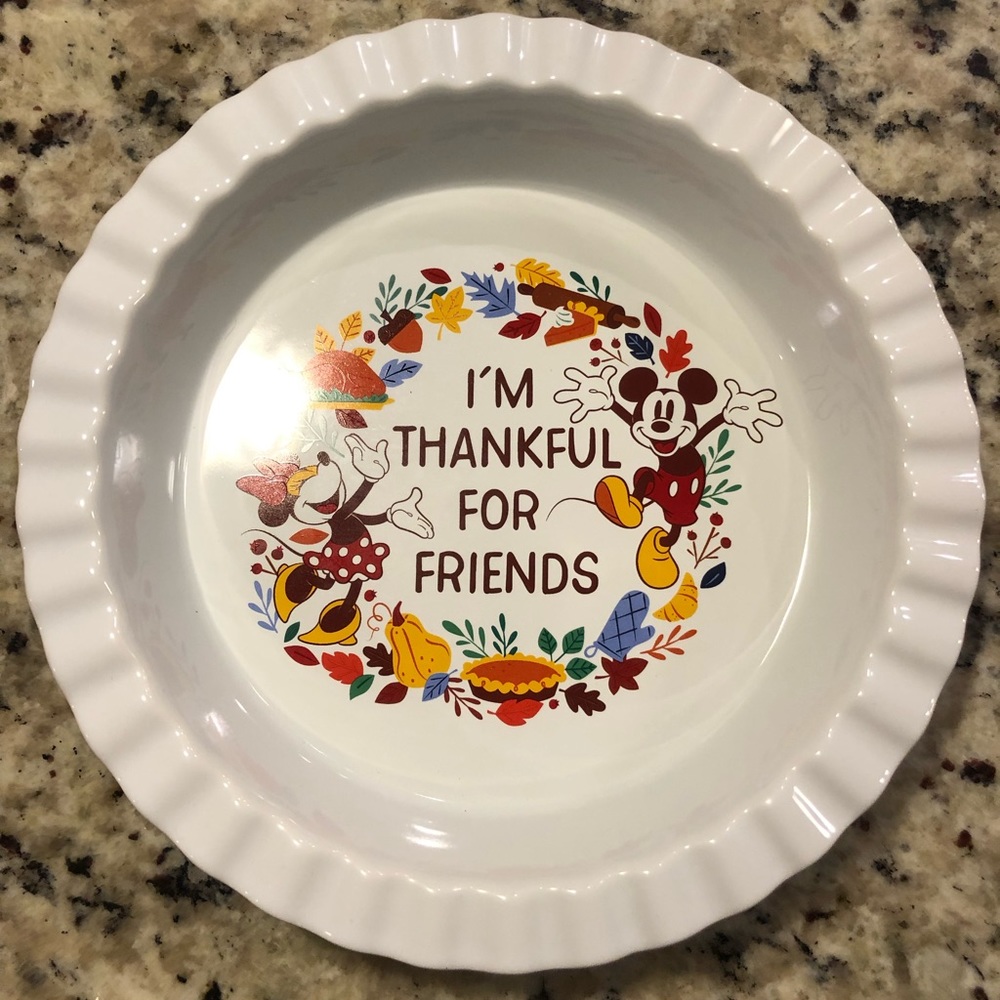 (NWOT) Disney Thanksgiving Pie Dish (Thankful for Friends)